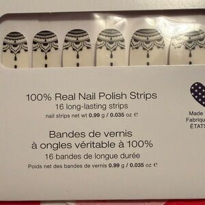 Elegant Black and White Nail Polish Strips